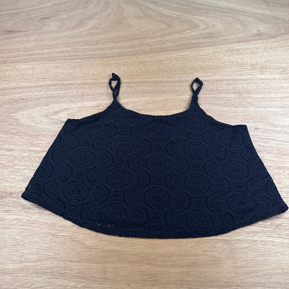 Forever 21 Black Eyelet Lace Crop Top Womens Medium Sleeveless Cami Boho